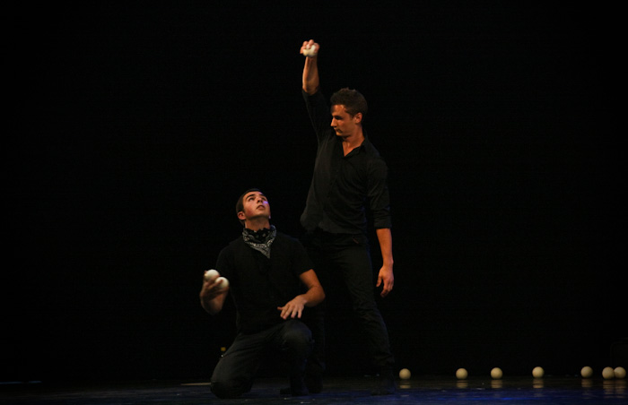 Jugglers on stage (EJC).