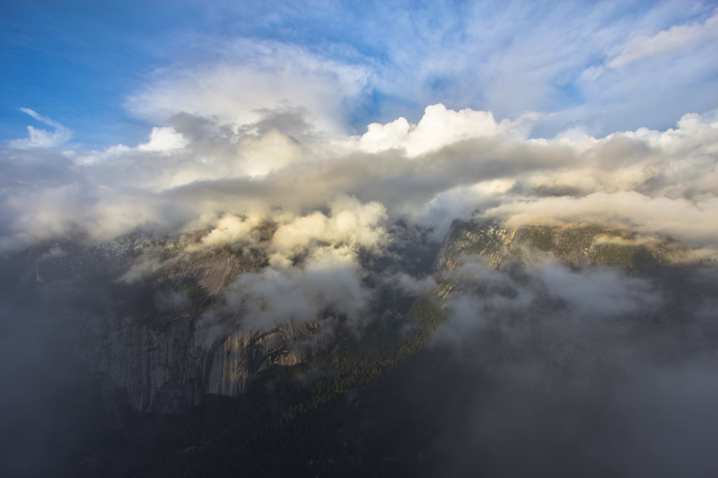 The view from Glacier Point. The Half Dome wouldn't show itself! I was above most of the clouds, but not those around the other high points in of the valley.
