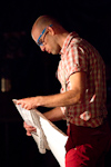 Nederlands Jongleer Festival 2013: Friday night Open Stage.