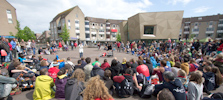 Nederlands Jongleer Festival 2013: Luke's street show after the parade.